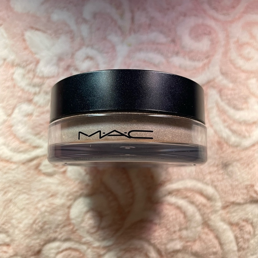 MAC studio fix powder